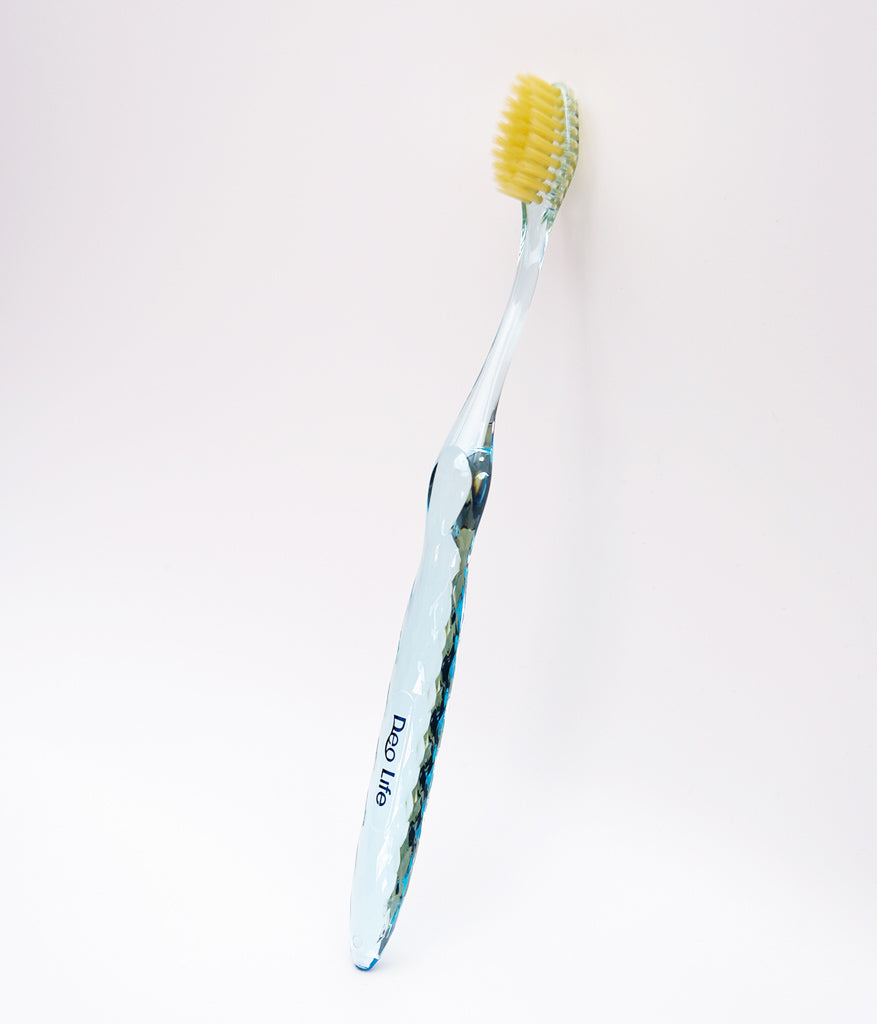 Toothbrush Diamond for bleeding gums with gold